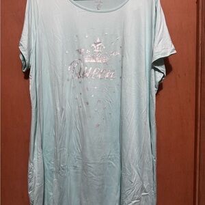 Just Be Sky Blue Queen Graphic Tee